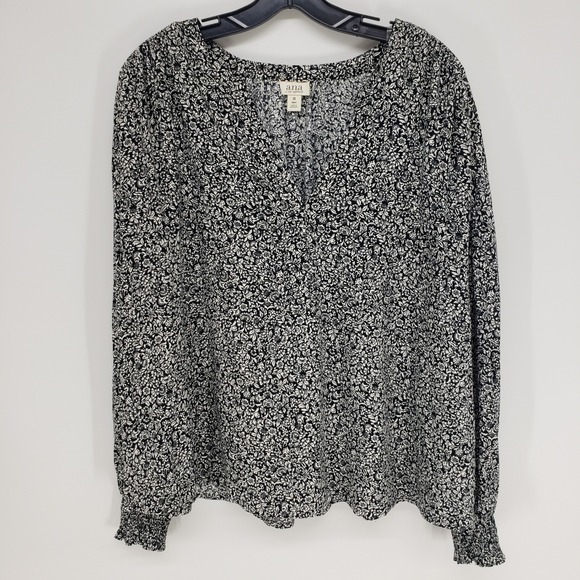 a.n.a Tops - a.n.a Floral Blouse Top Womens Sz 0X Black Cream Smocked Long Sleeve V Neck‎ NEW